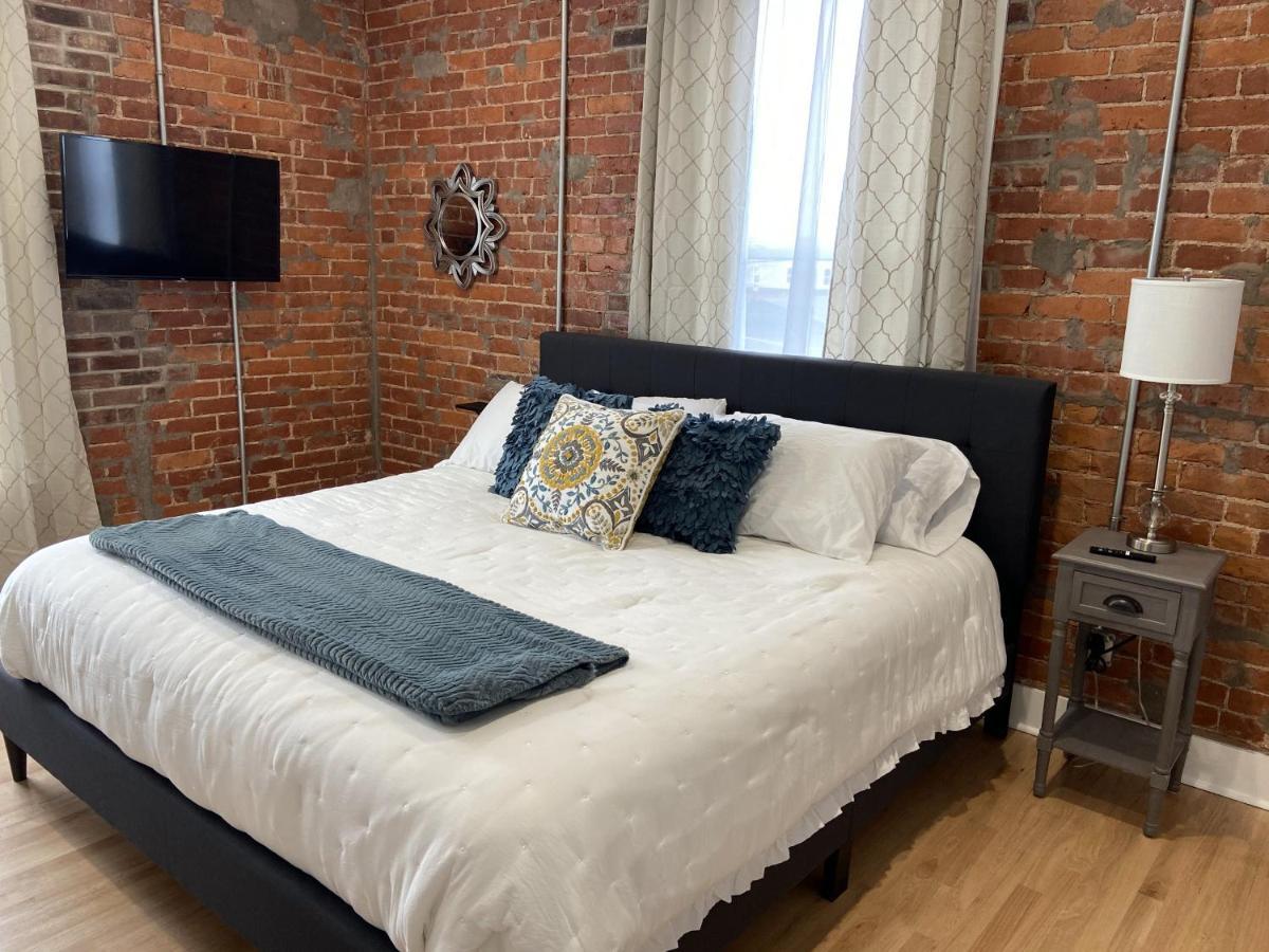 Brickhouse Loft - A Boutique Hotel Martinsville Экстерьер фото