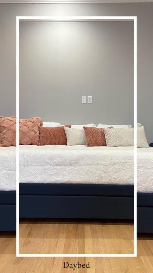 Brickhouse Loft - A Boutique Hotel Martinsville Экстерьер фото